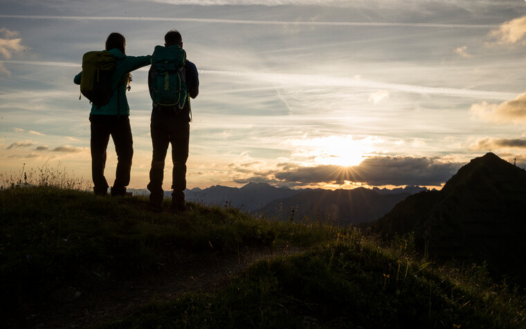 Sunrise hiking  Walmendingerhorn | © Kleinwalsertal Tourismus eGen | Photographer: Oliver Farys