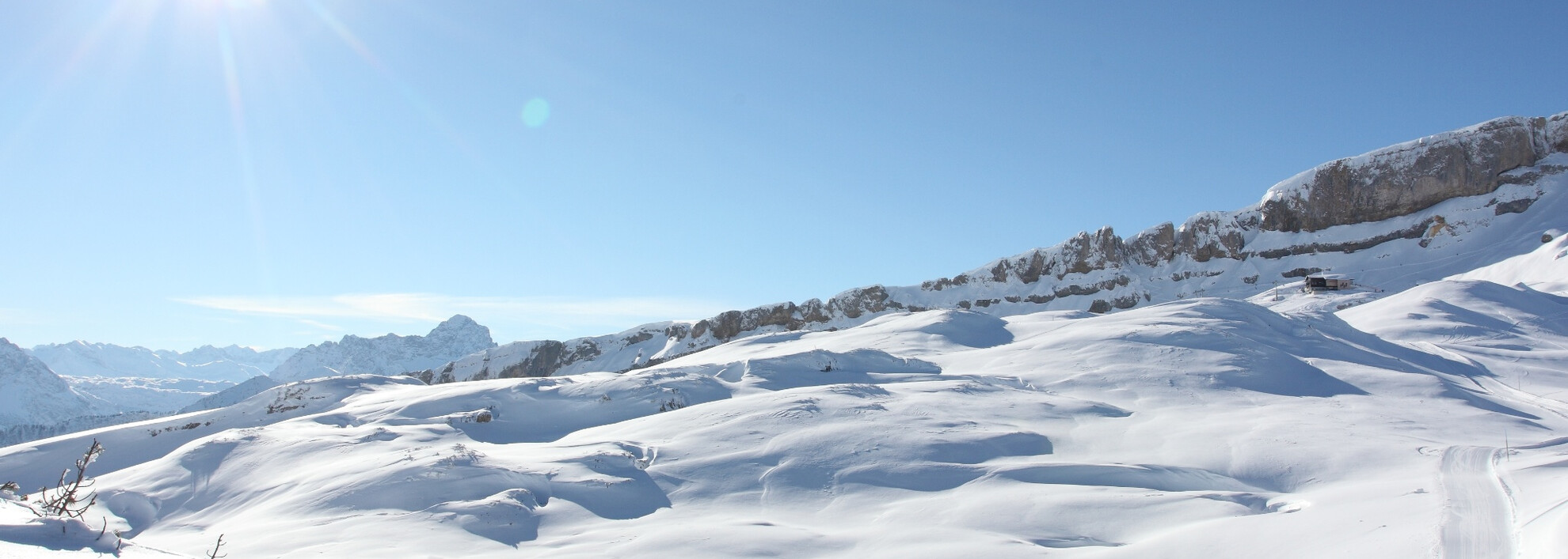 Gottesacker mit Panoramaweg und Skigebiet Ifen | © Kleinwalsertal Tourismus