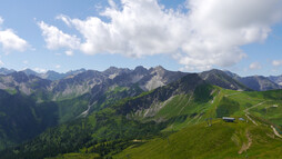 Vom Fellhorn durch das Skigebiet in Richtung Kanzelwand | © Outdooractive Premium