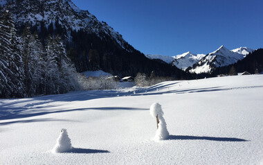 Winterwandern von Bödmen nach Baad | © Kleinwalsertal Tourismus eGen
