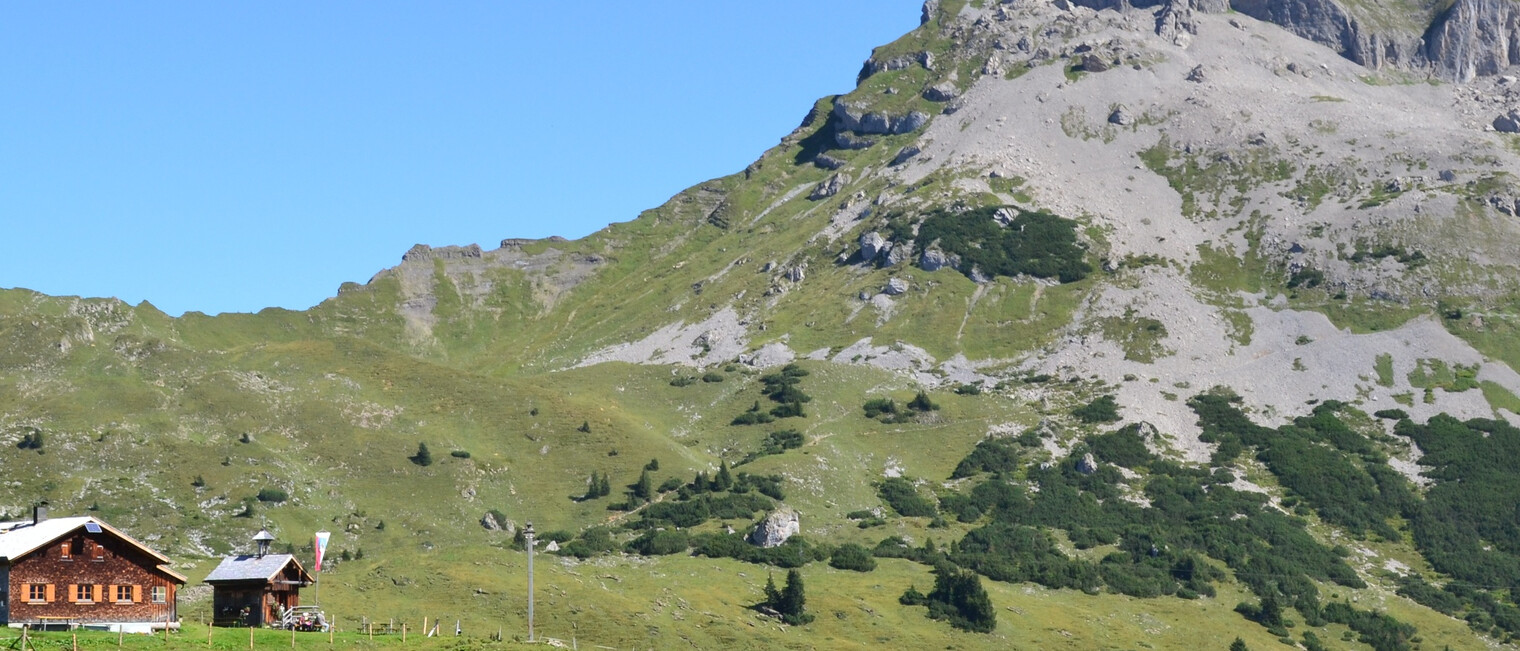 Der Hohe Ifen mit der Alpe Ifersgunt | © Kleinwalsertal Tourismus eGen