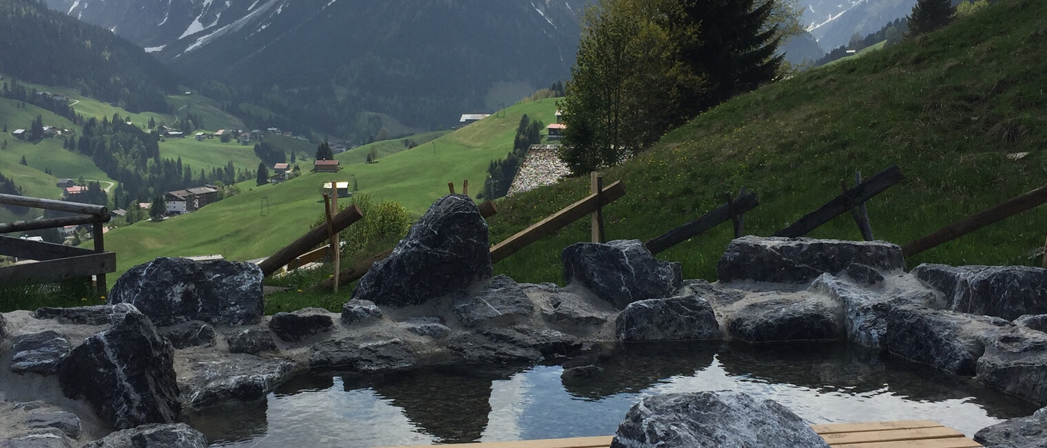 Naturkneippbereich Rohrweg - Wassertretbecken | © Kleinwalsertal Tourismus eGen