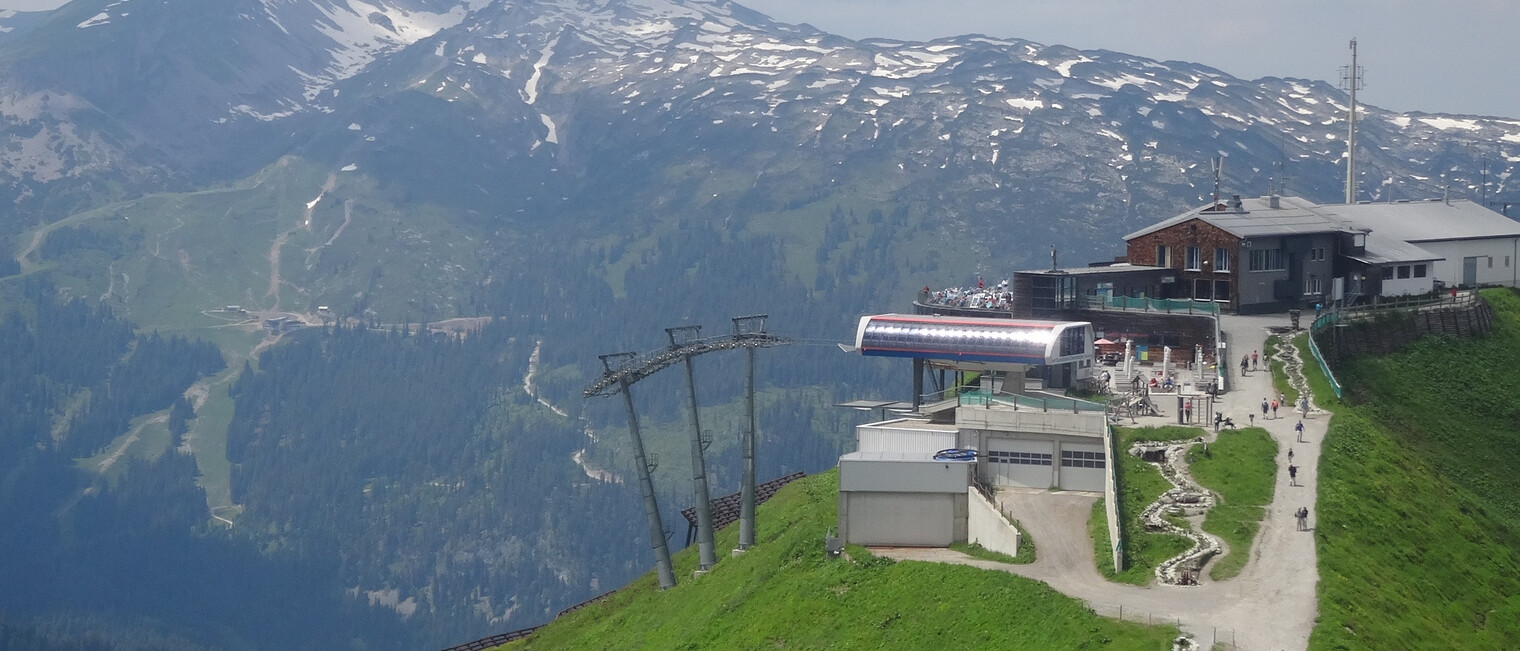 Blick auf die Kanzelwandbahn | © Kleinwalsertal Tourismus eGen | @Via Ferrata