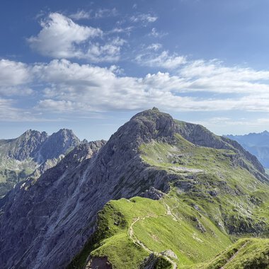 Ausblick Kemptner Köpfle @Kleinwalsertal Tourismus (4).JPEG