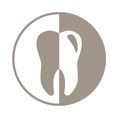 Ein einfaches Logo, das einen Zahn zeigt, geteilt in zwei Farben. Der Zahn ist stilisiert und gehört wahrscheinlich zu einer Zahnarztpraxis oder einer zahnmedizinischen Dienstleistung. | © lippai_zahnicon-22 (1)