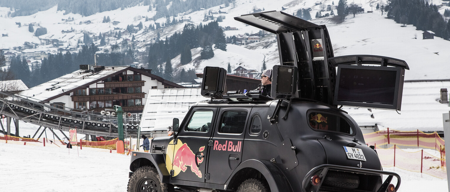 Red Bull Musik-Jeep  | © Kleinwalsertal Tourismus eGen | Fotograf: Mariell Vikkisk