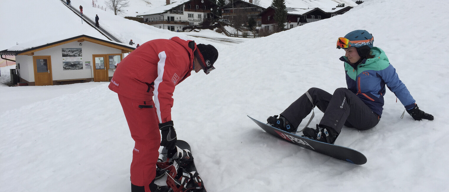 Snowboardkurs für Anfänger  | © Kleinwalsertal Tourismus eGen