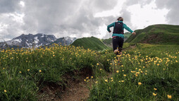 Trailrunning im Hochgebirge  | © Kleinwalsertal Tourismus eGen | Fotograf: Dominik Berchtold