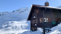 Snowshoe Tour Schwarzwassertal | © Kleinwalsertal Tourismus | Photographer: Katharina Kleiter 