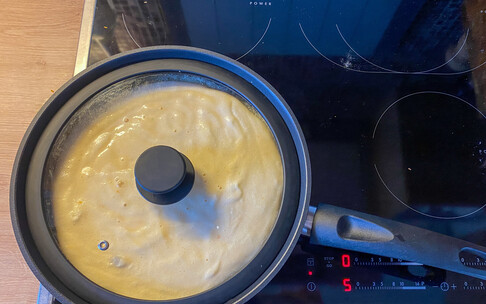 Baking Kaiserschmarrn in a pan