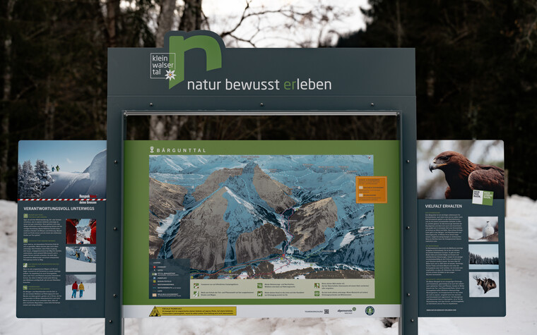 Information boards in Kleinwalsertal | © Kleinwalsertal Tourismus eGen | Photographer: Basti Heckl