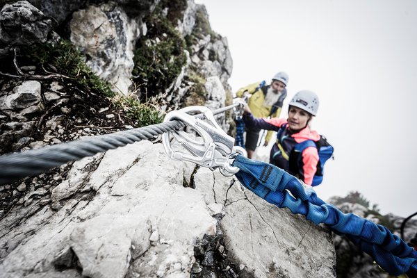 geführtes Erlebnis am Klettersteig mit der Bergschule Kleinwalsertal | ©  Kleinwalsertal Tourismus eGen | Fotograf: Dominik Berchtold