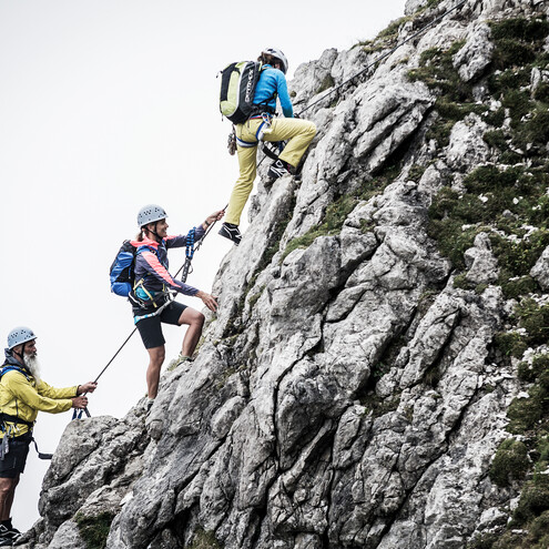 Via ferrata experience with the mountain school | ©  Kleinwalsertal Tourismus eGen | Photographer: Dominik Berchtold