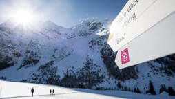 Winter hiking in the Wildental | © Kleinwalsertal Tourismus eGen | Photographer: Dominik Berchtold