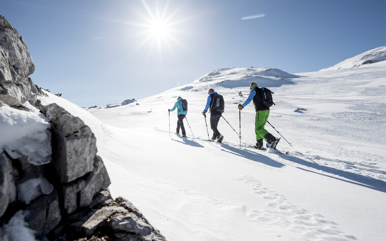 Snowshoeing at the Gottesacker | © Kleinwalsertal Tourismus eGen | Photographer: Dominik Berchtold