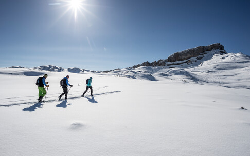 Snowshoeing at the Gottesacker | © Kleinwalsertal Tourismus eGen | Photographer: Dominik Berchtold