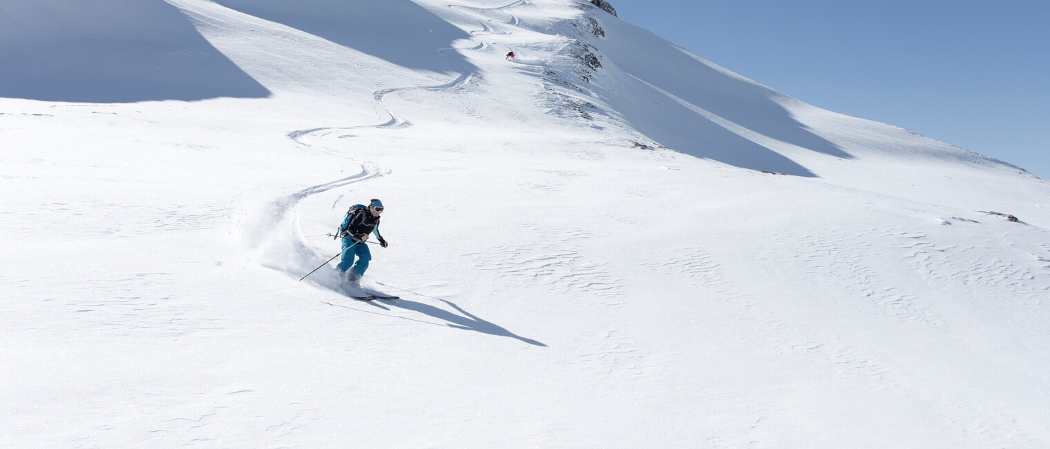  Freeride downhill in deep snow | © Kleinwalsertal Tourismus eGen | Photographer: Frank Drechsel