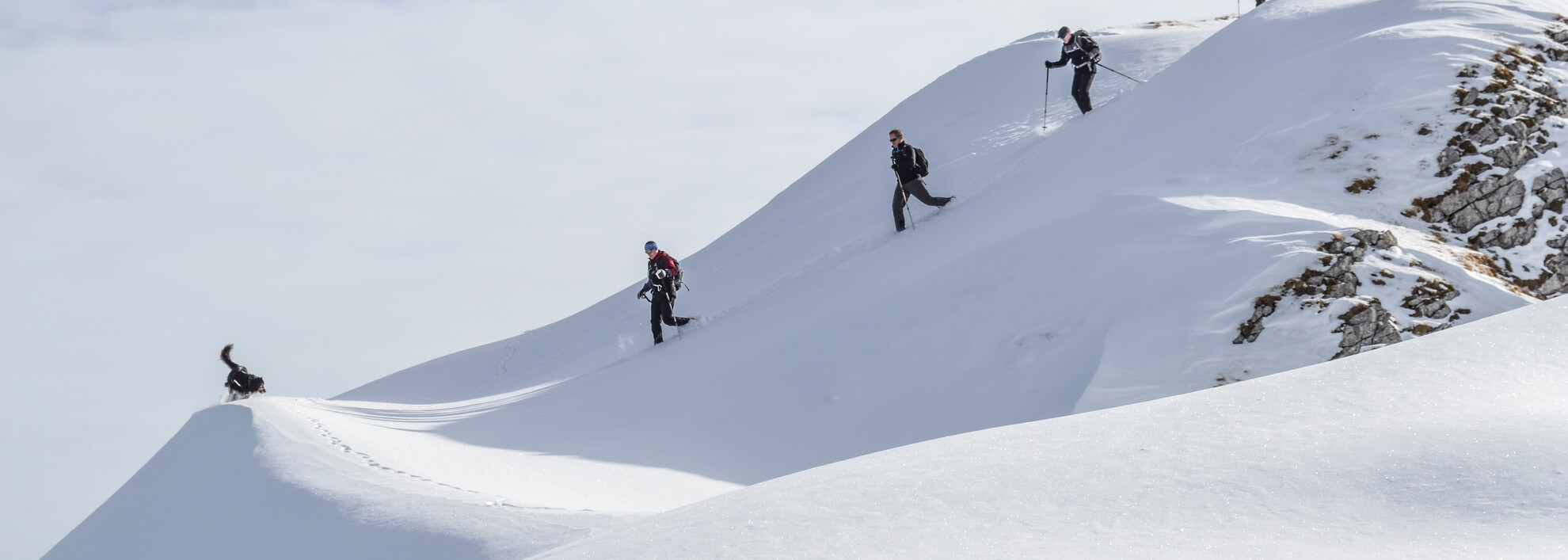 Schneeschuhwandern in den Bergen | © Kleinwalsertal Tourismus eGen