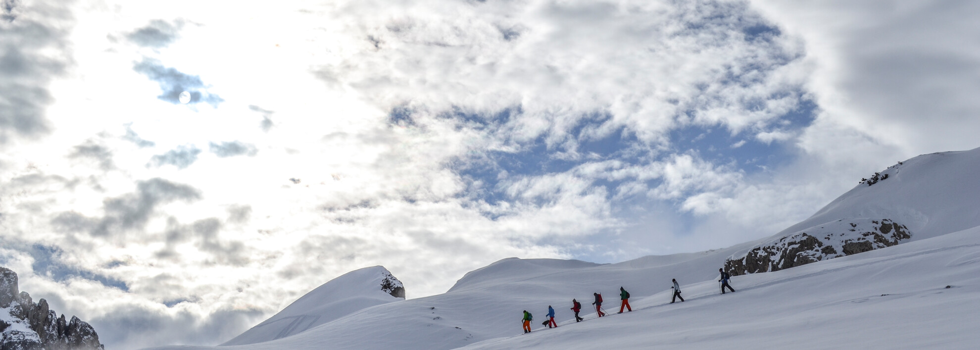 Snowshoeing in the snow dunes | © Kleinwalsertal Tourismus eGen