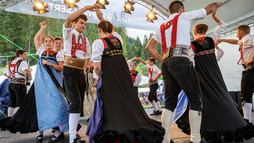 Traditional costume group Kleinwalsertal | © Kleinwalsertal Tourismus eGen | Photographer: Frank Drechsel