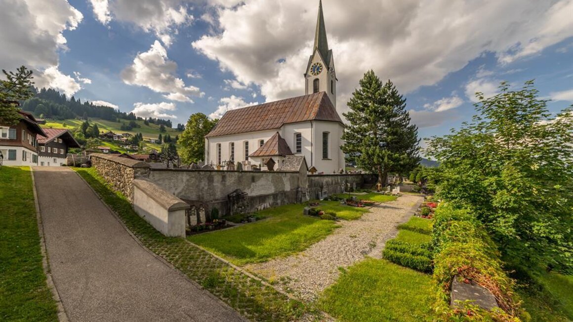 Pfarrkirche St. Anna Hirschegg Sommer