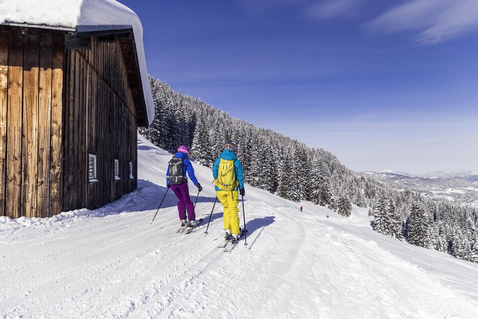 Skischule Ausser-Hirschegg Winter | © Kleinwalsertal Tourismus | Oliver Farys