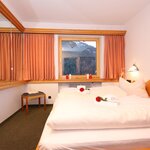Photo of SKI, Hotel suite, shower, toilet, 2 bed rooms