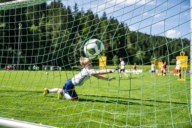 © Kleinwalsertal Tourismus eGen • Fußballschule Anstoß